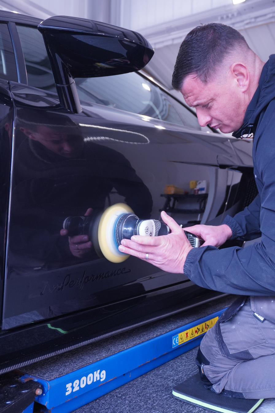 Machine polishing Lamborghini Gallardo Swansea — Radiant Detail